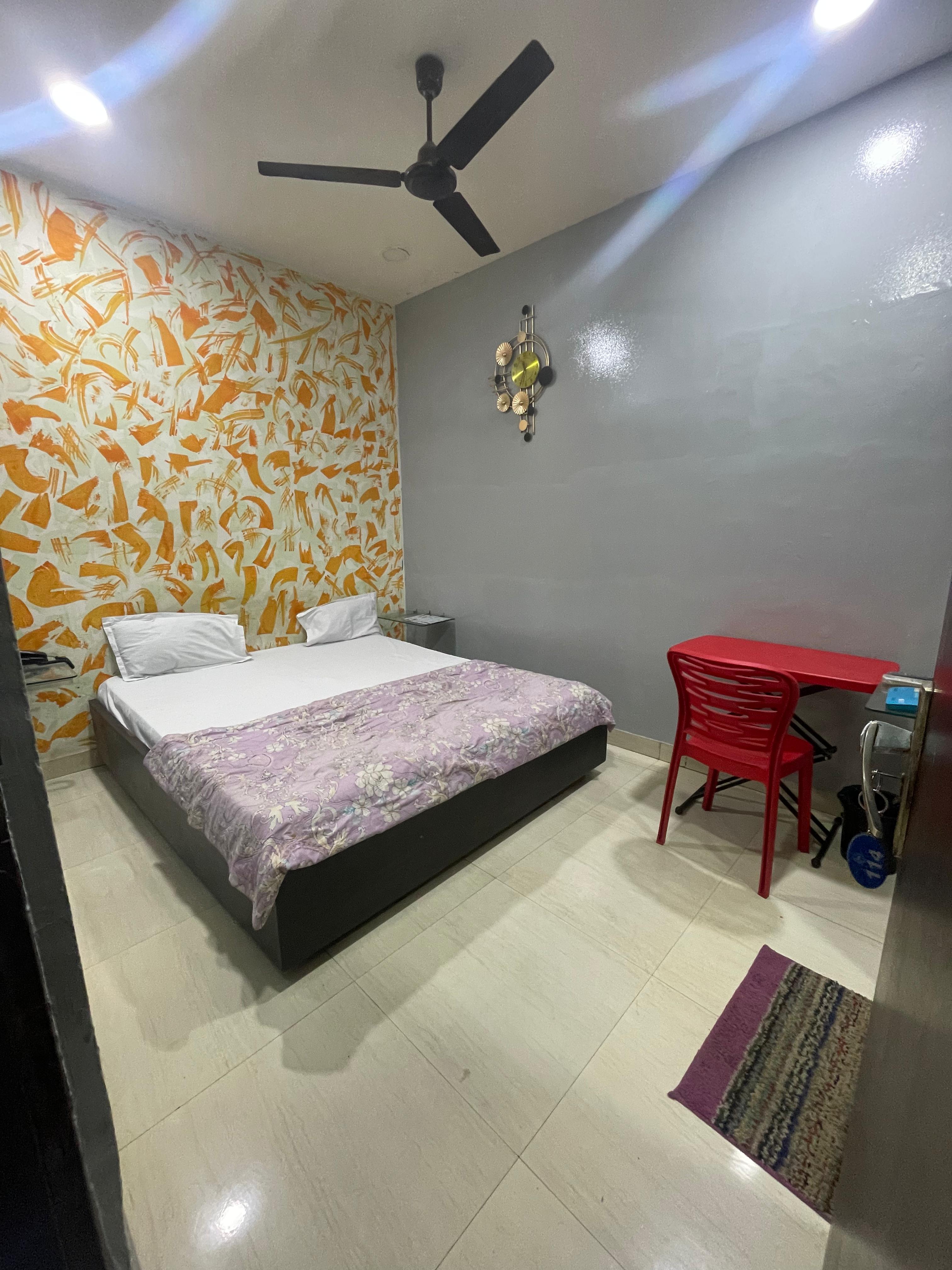 Hotel Shree Hardeo - Tap to explore photos