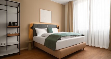 Limehome Berlin Klosterstr. Room Type - Queen Room (Barrier Free)
