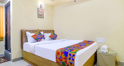 FabHotel Fortune Grand - Nr Lakdikapul Metro Station Room Type - Deluxe Room FabHotel Fortune Grand - Nr Lakdikapul Metro Station Room Type - Deluxe Room