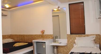 Hotel Vyankatesh (Pure Veg Restaurant) Room Type - Super Deluxe Bathtub AC Room