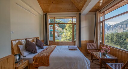 URBAN MONK STAYS MANALI Room Type - Private Three Room Set
