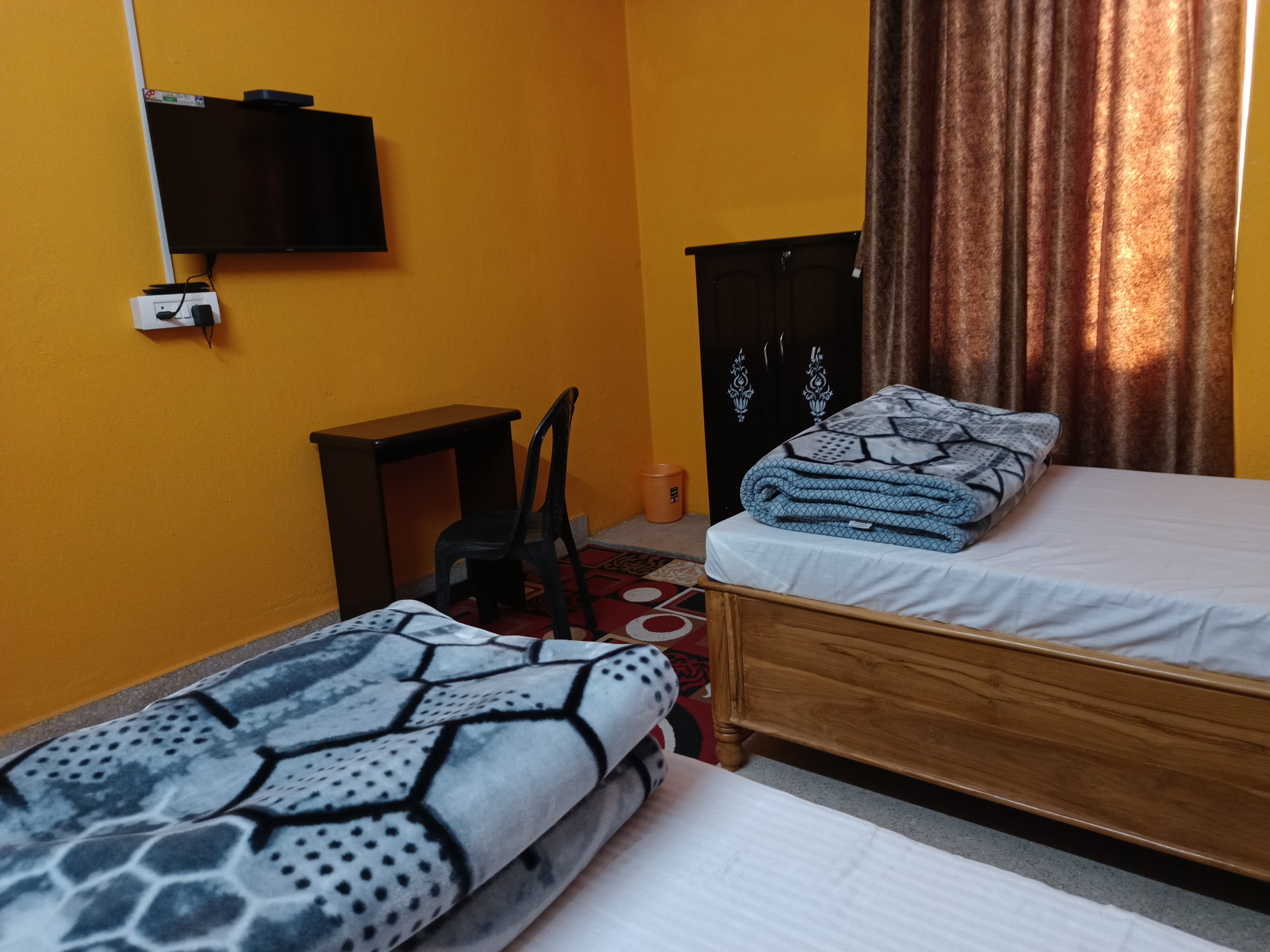 Ananya Homestay - Tap to explore photos