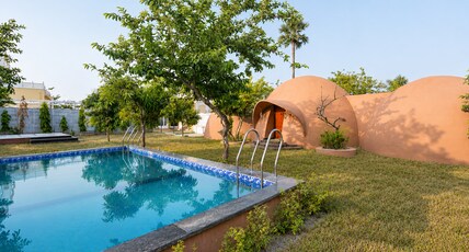 Ringa Ringa Rose 3BR Pool in Hyderabad by Homeyhuts Room Type - Ringa Ringa Rose 3BR Pool in Hyderabad by Homeyhuts