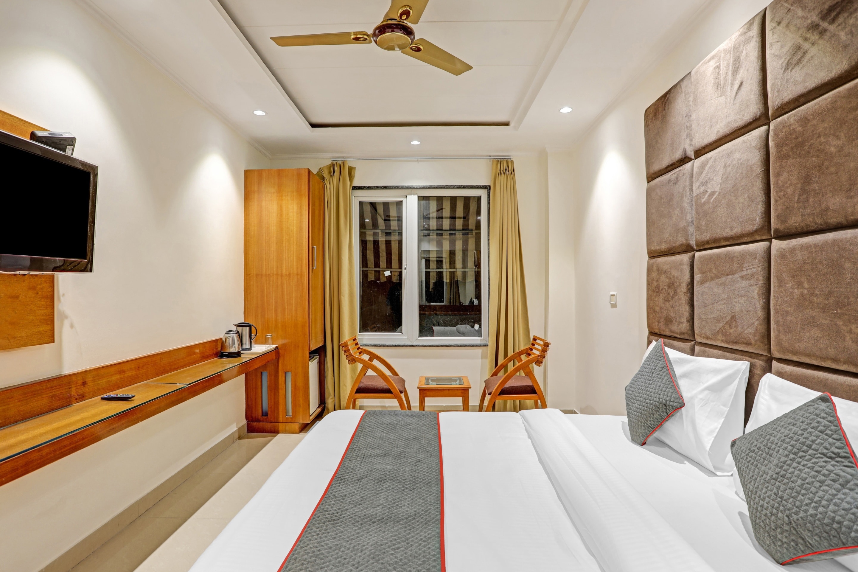 Hotel Fortuner - Tap to explore photos