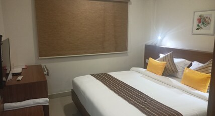 Hotel Presidency Room Type - Standard Non AC Room with King Bed