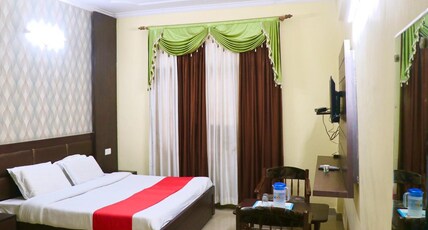 Hotel Hari Resort Room Type - Deluxe AC Room