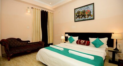 Hotel AP Palace Room Type - Deluxe Room