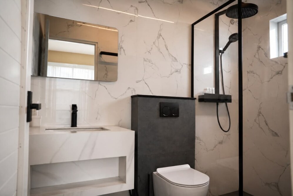 Le Venzia Family Safe Premium Apartments - Tap to explore photos