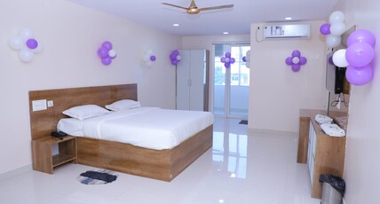 SAI BABA PALACE HOTEL & RESTAURANT Room Type - Suite Room