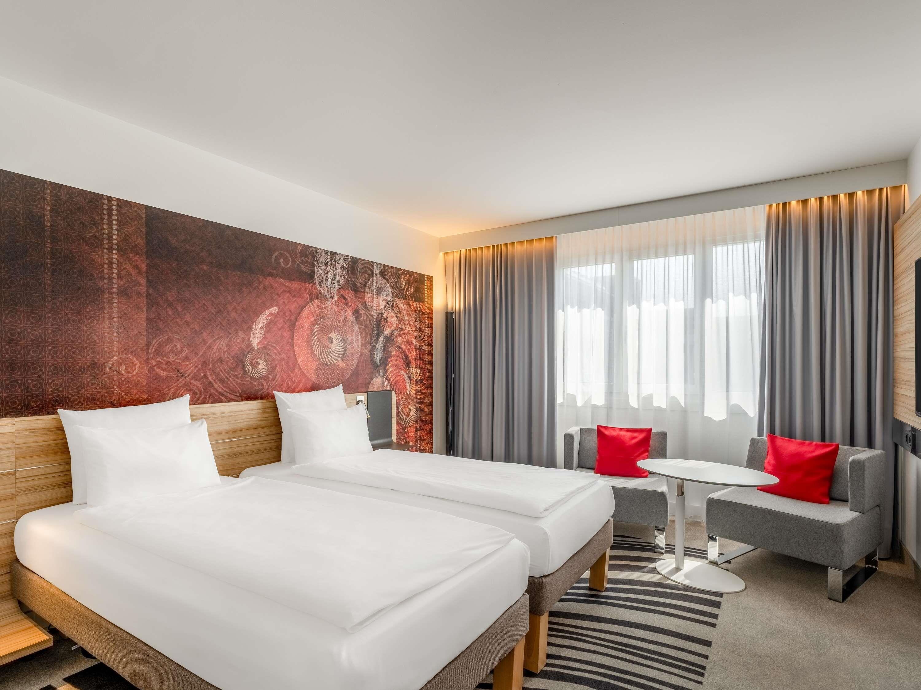 Novotel Muenchen City - Tap to explore photos