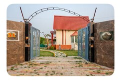 Aza Farm a Luxury Farmhouse