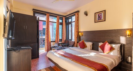 The Raikwal's Hotel & Restaurant Room Type - Deluxe Room With Balcony The Raikwal's Hotel & Restaurant Room Type - Deluxe Room With Balcony