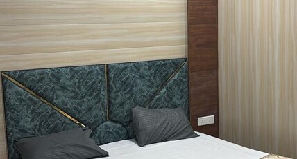 HOTEL DHAMIJA DIVINE INN Room Type - Bedroom 2