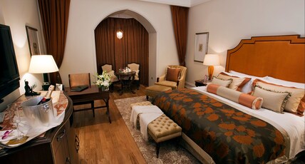The Taj Mahal Palace, Mumbai Room Type - Luxury Room