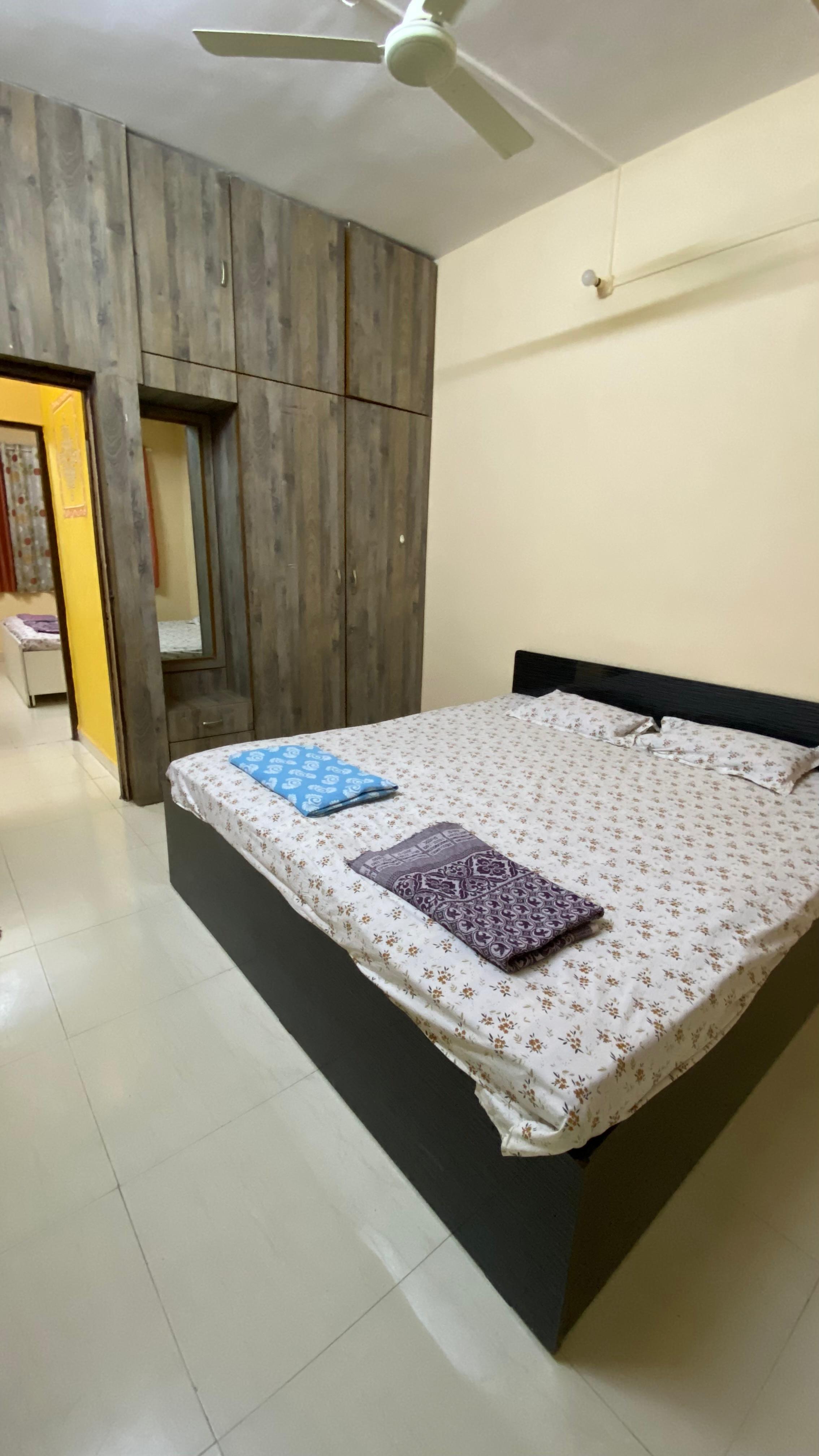 Shree Swami Nivas Home stay - Tap to explore photos