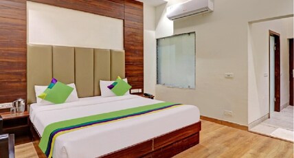 Hotel Sourav Park Inn Agra Room Type - Super Deluxe Room