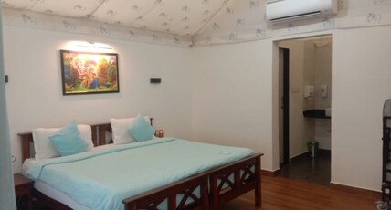 Gaudham Room Type - Delux Room