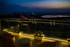 Top Floor 43 River View Stay At Supernova Noida