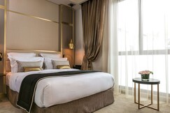 Niepce Paris Hotel, Curio Collection by Hilton