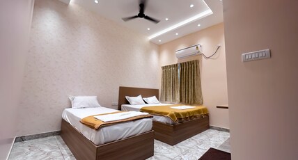 P.M.M Mahal Room Type - Triple Room With AC