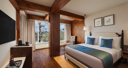 juSTa Hollow Oak Mussoorie Room Type - Superior Room With Private Balcony juSTa Hollow Oak Mussoorie Room Type - Superior Room With Private Balcony