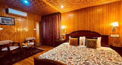 Kashmir Mahal Resorts by Stay Pattern - Dal Lake Room Type - Deluxe Room