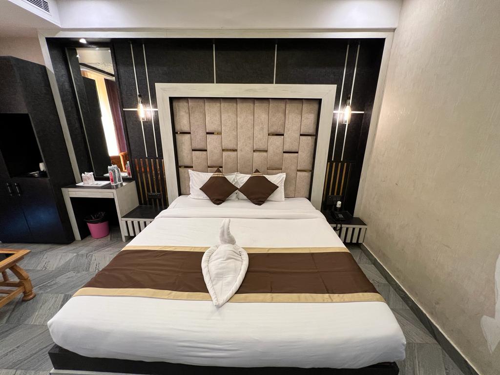 Hotel pleasant view - Tap to explore photos