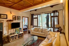 Villa Bliss Grandeur 5BHK Near Mall Road