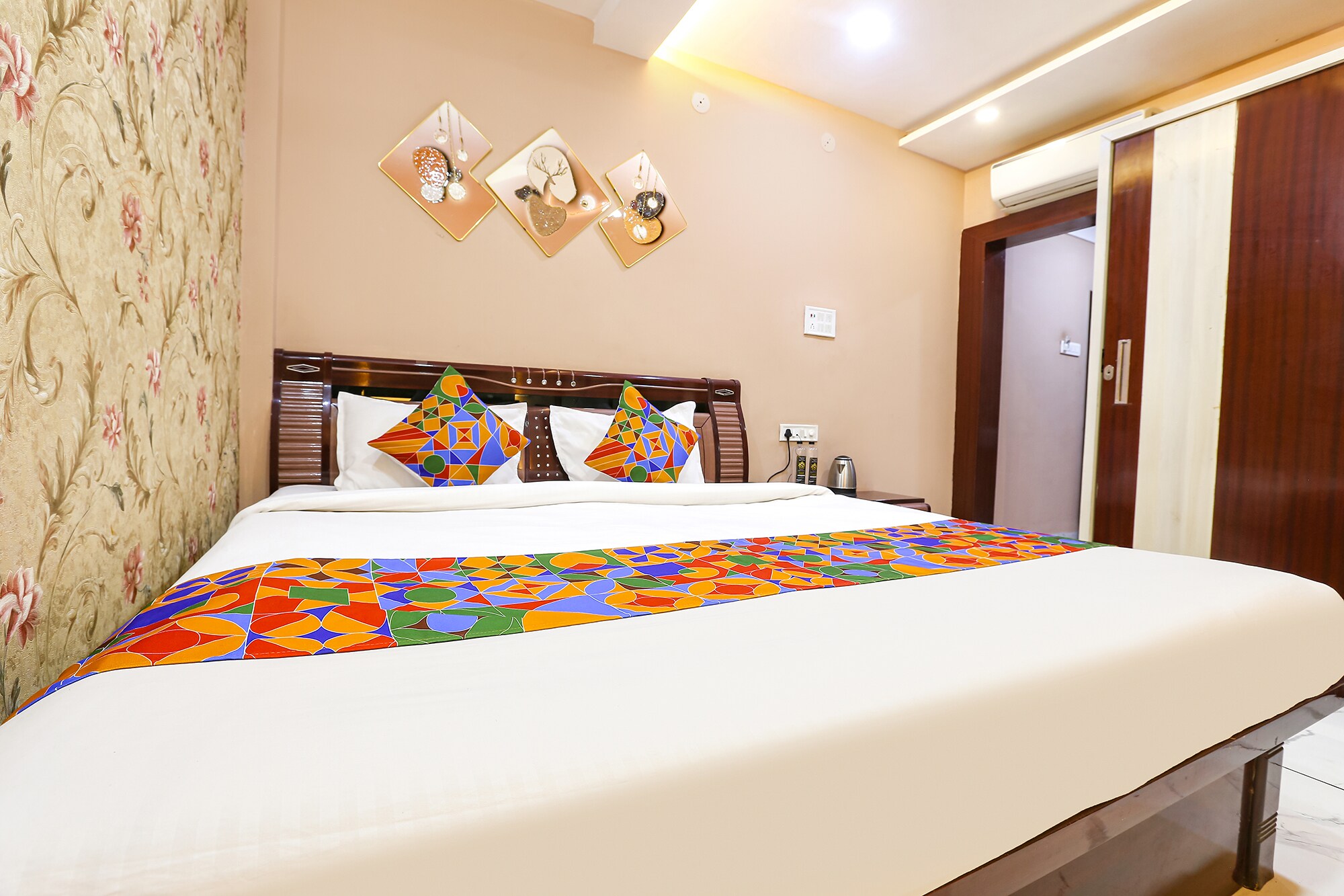 FabHotel Suraj Palace, Indore Airport - Tap to explore photos