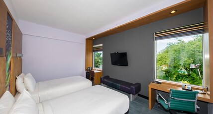 HOTEL HALEZ Room Type - Deluxe Twin Room