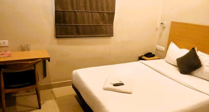 MAP Hotel Akash Ganga Room Type - Luxury Room with Air Conditioning