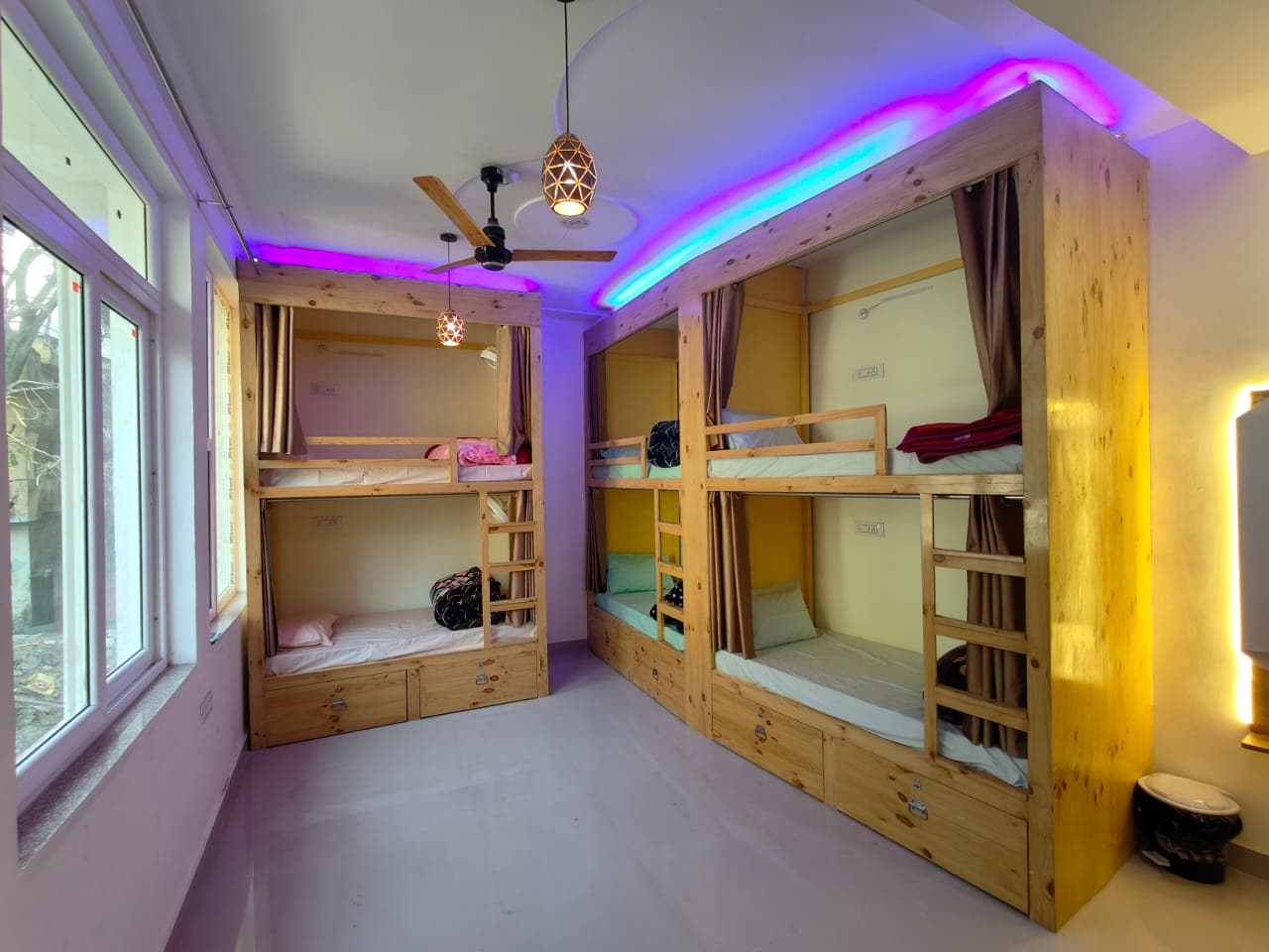 Solo Nari Backpackers Rishikesh - Tap to explore photos