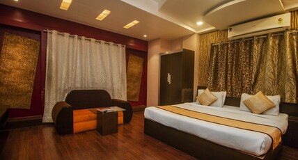 Hotel Sundaram Palace Room Type - Club Double Room