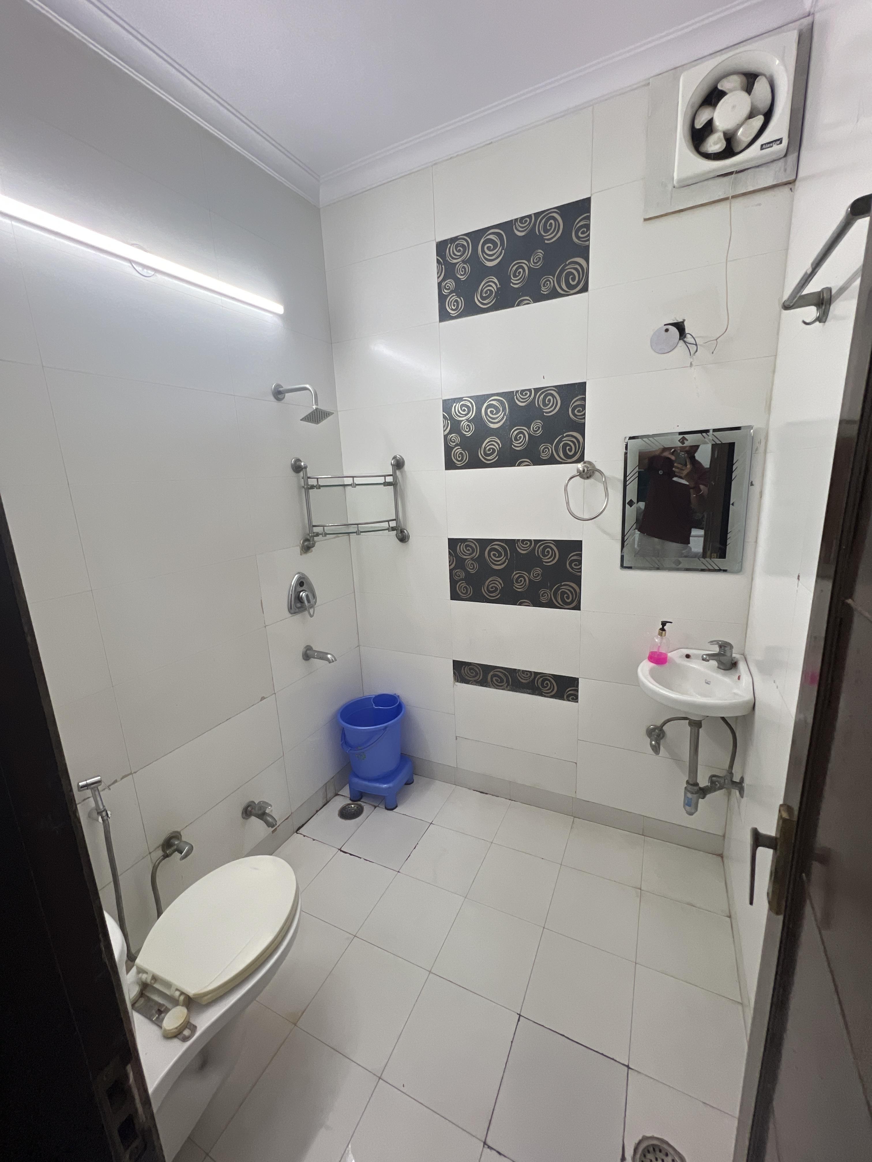 Star Inn Homestay Paschim Vihar - Tap to explore photos