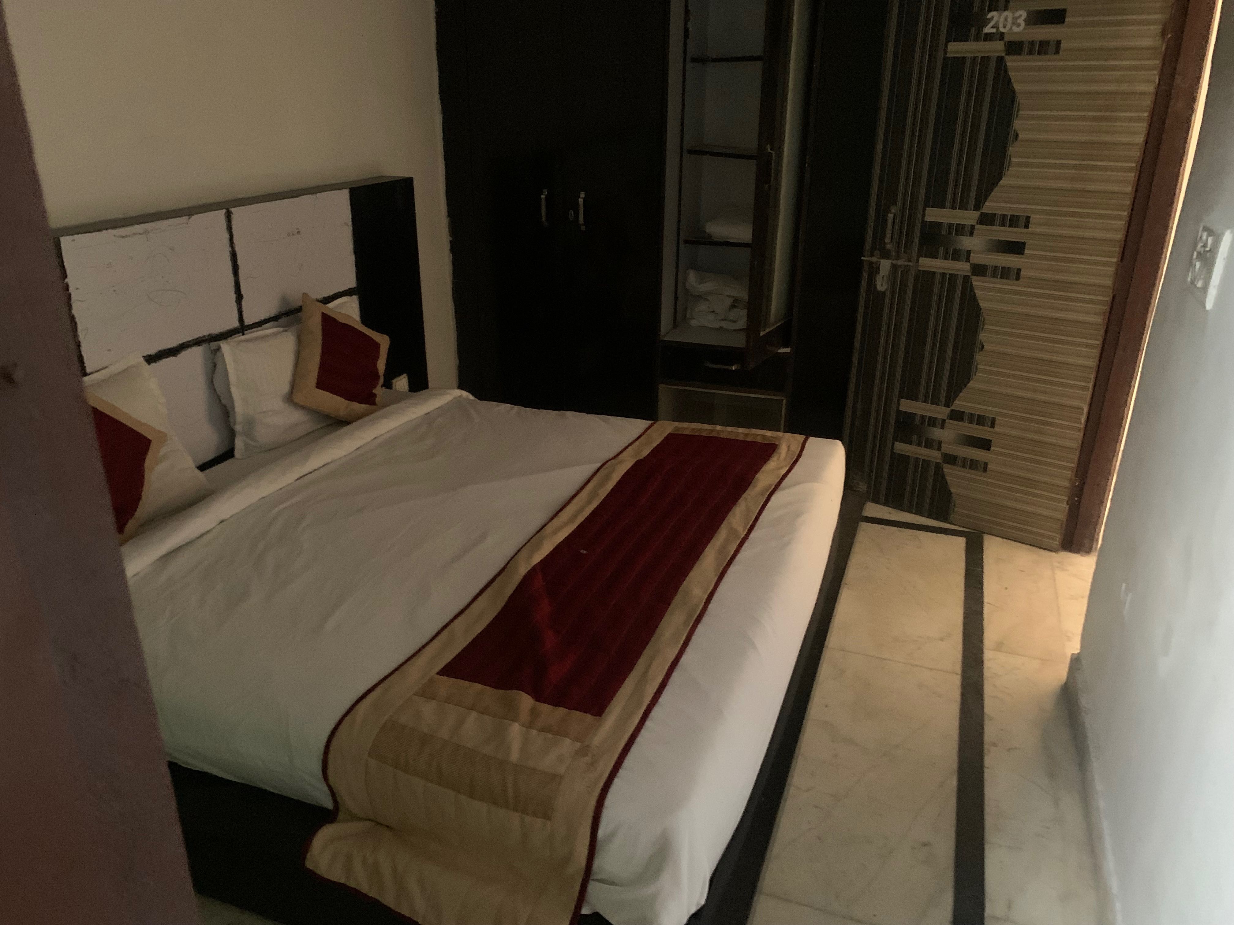 Hotel O Thirty Inns - Tap to explore photos