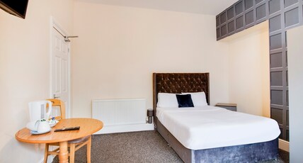 The Longlands Hotel Room Type - Standard Triple Room - Shared