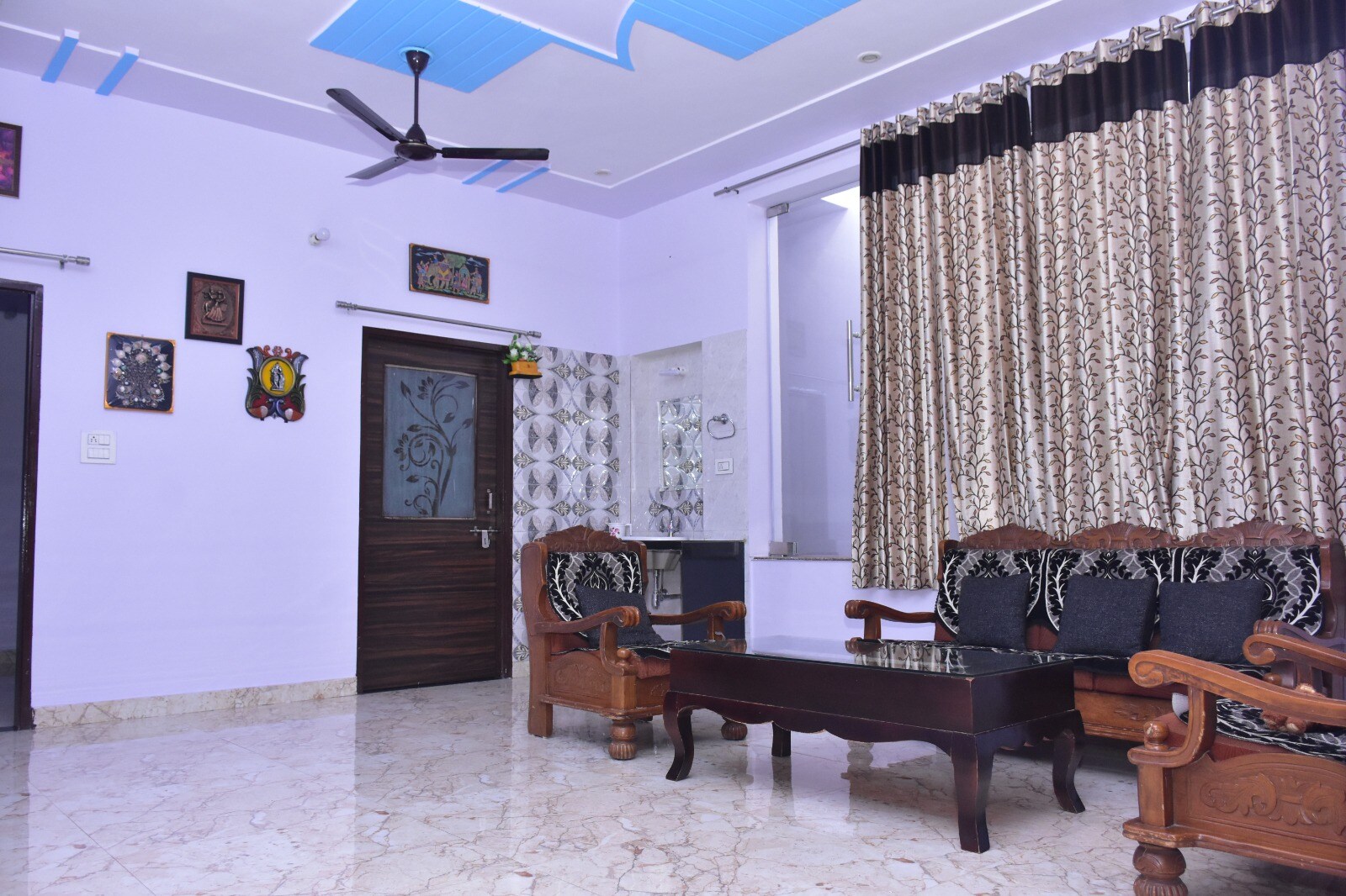 Main gallery