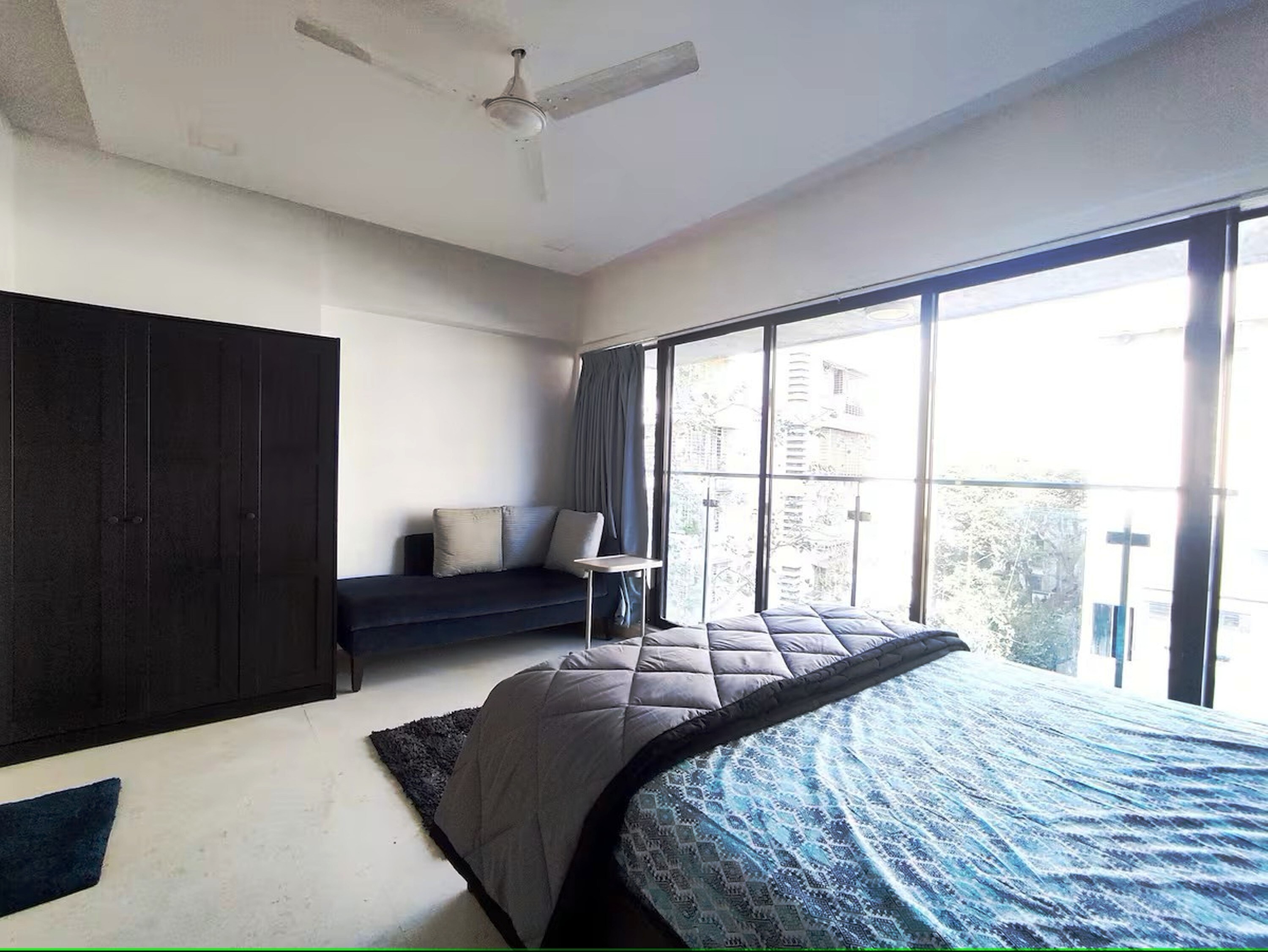 Emerald Abode Premium 1 Bed Condo - Tap to explore photos
