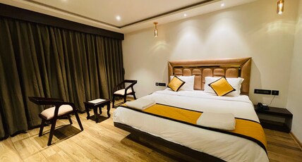HOTEL ROYAL GRAND HERITAGE Room Type - Super Deluxe King