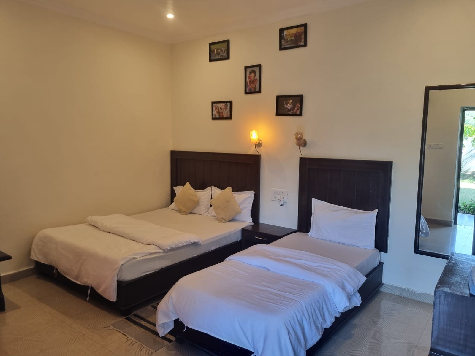 Hotel Ramayana - Tap to explore photos