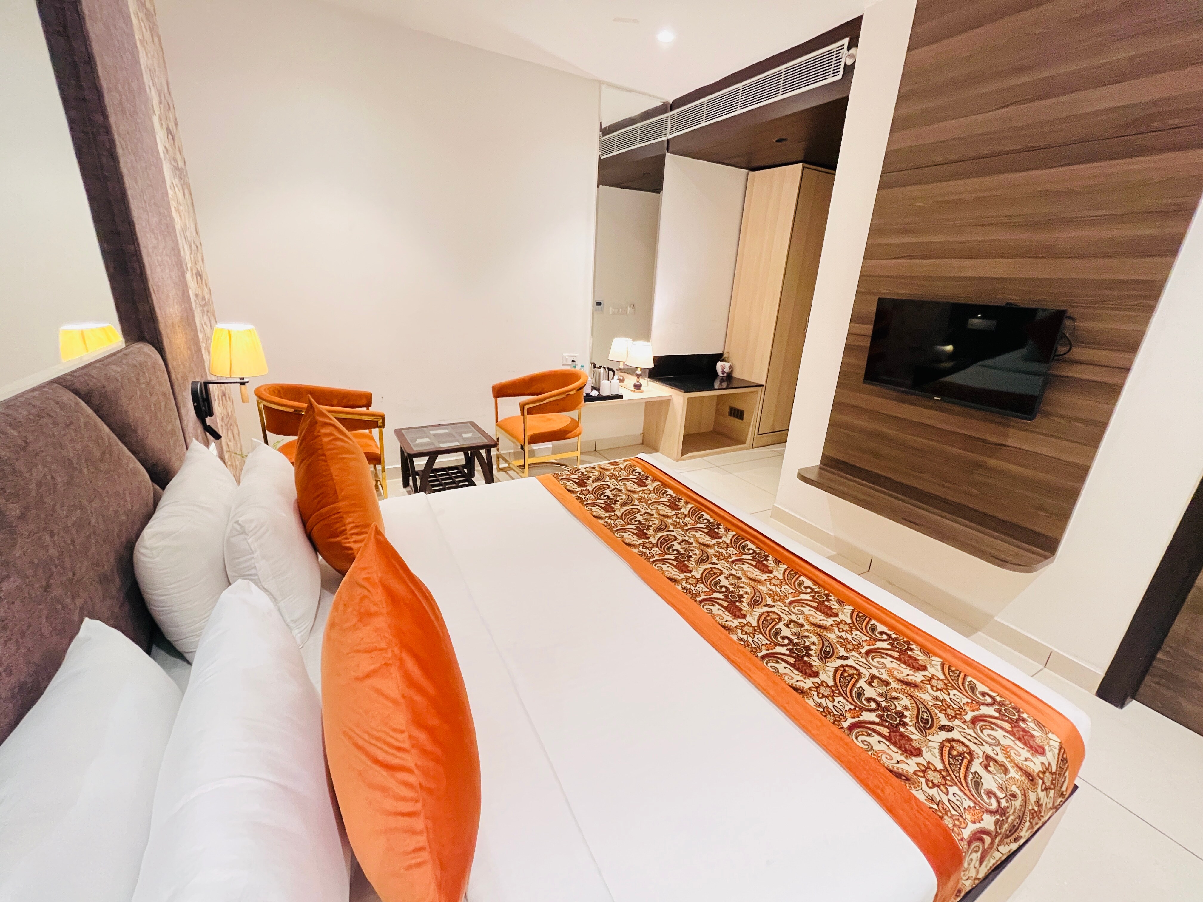Hotel The Savode - 5 min walk from Golden Temple - Tap to explore photos
