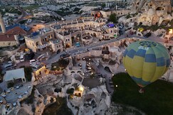 Anatelein Cave Hotel