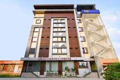 FabHotel Leechi Lodging & Fooding