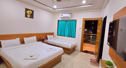 Hotel Rudra Inn Room Type - Triple bed Non AC