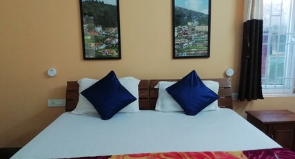 QUEENHILL RESIDENCY Room Type - Deluxe Room without balcony