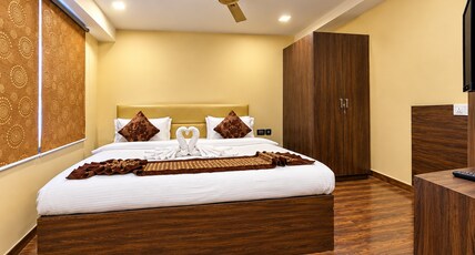 Arcadian Hotel by Gypsy Group (2 Min Walk to MG Marg) Room Type - Deluxe Room
