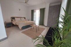 Quaint Cozy 3BHK Triplex Apartment near Cyberhub