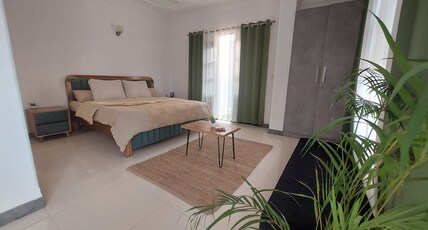 Quaint Cozy 3BHK Triplex Apartment near Cyberhub Room Type - Quaint Cozy 3BHK Triplex Apartment near Cyberhub
