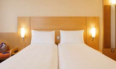 Ibis London Shepherds Bush Hotel Room Type - Twin room with 2 beds