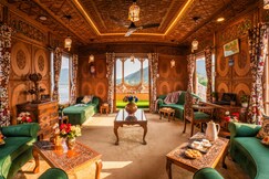 Moustache Houseboat Srinagar